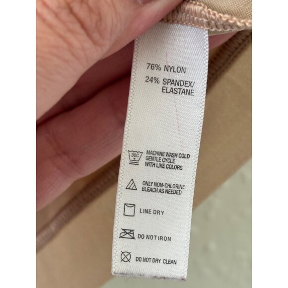 Spanx Simplicity Shapewear Tank Nude Beige Medium Adjustable Straps Nylon Blend - Picture 5 of 12